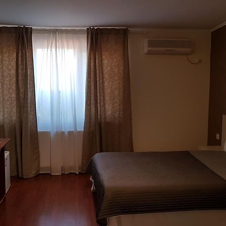 Hotel Mic Bucarest Extérieur photo