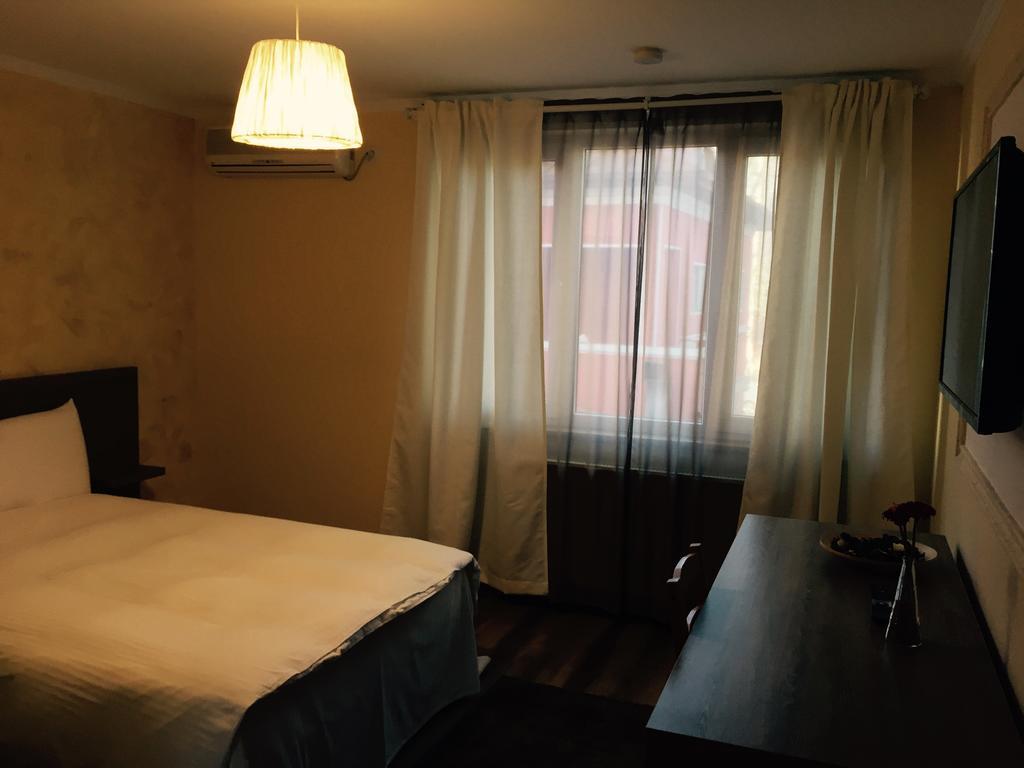 Hotel Mic Bucarest Chambre photo