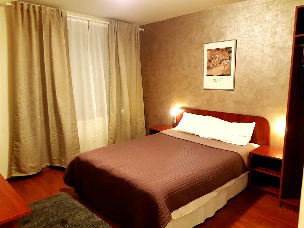 Hotel Mic Bucarest Extérieur photo