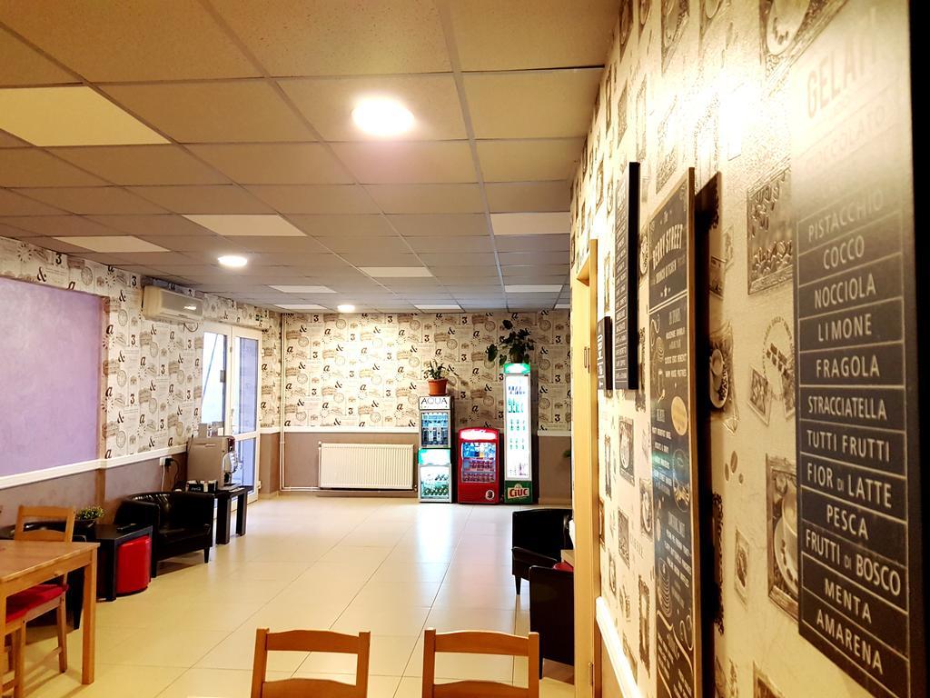 Hotel Mic Bucarest Extérieur photo